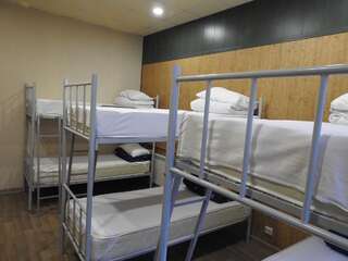 Гостиница Атлантик Выборг Кровать в общем 8-местном номере для мужчин и женщин-5